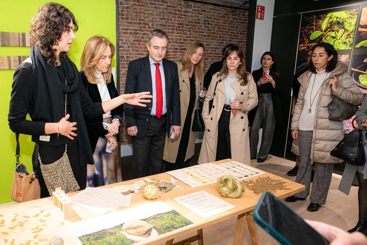 Embajada de Colombia en España inaugura dos exposiciones en el Circuito Guest de ARCO 2025 que invitan a reflexionar sobre la desestigmatización de la hoja de coca
