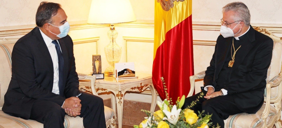 Embajador Luis Guillermo Plata presenta Cartas Credenciales en Andorra