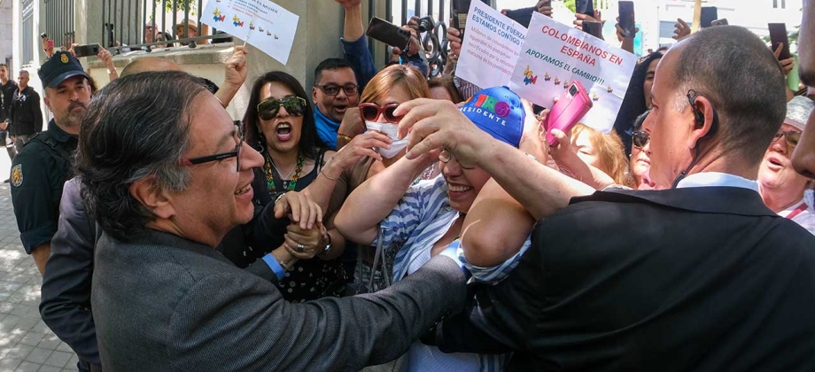 Presidente Petro inicia visita de Estado a España, que incluye temas como la Paz Total, transición energética y turismo sostenible