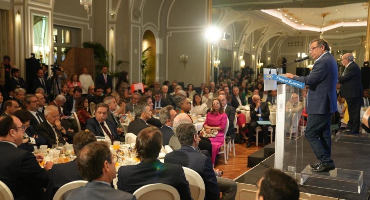Presidente Petro propone una alianza sostenible entre Europa y América Latina para energía limpia y economía descarbonizada