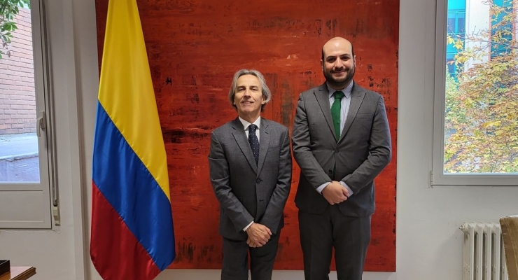 El Embajador Eduardo Ávila y el director de Relaciones Locales e Internacionales de ACI Medellín exploran opciones de cooperación